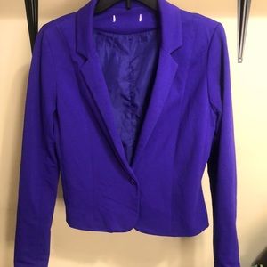 🤩 NEW LISTING 🤩 Purple Long Sleeved Blazer